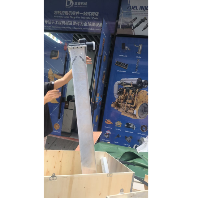 LANXIN Original Quality Excavator Radiator Assembly, Heavy Duty Aluminum Engine Cooler for CAT E349 ( 510X1350mm )