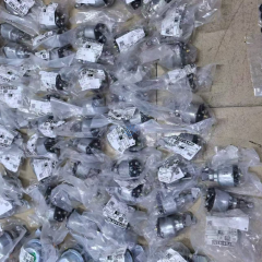 8943795431 Starter Motor 5825500300 Fuel Pump 8980056311 Starter Relay 8970444180 Turbocharger For Isuzu Engine Excavator Parts