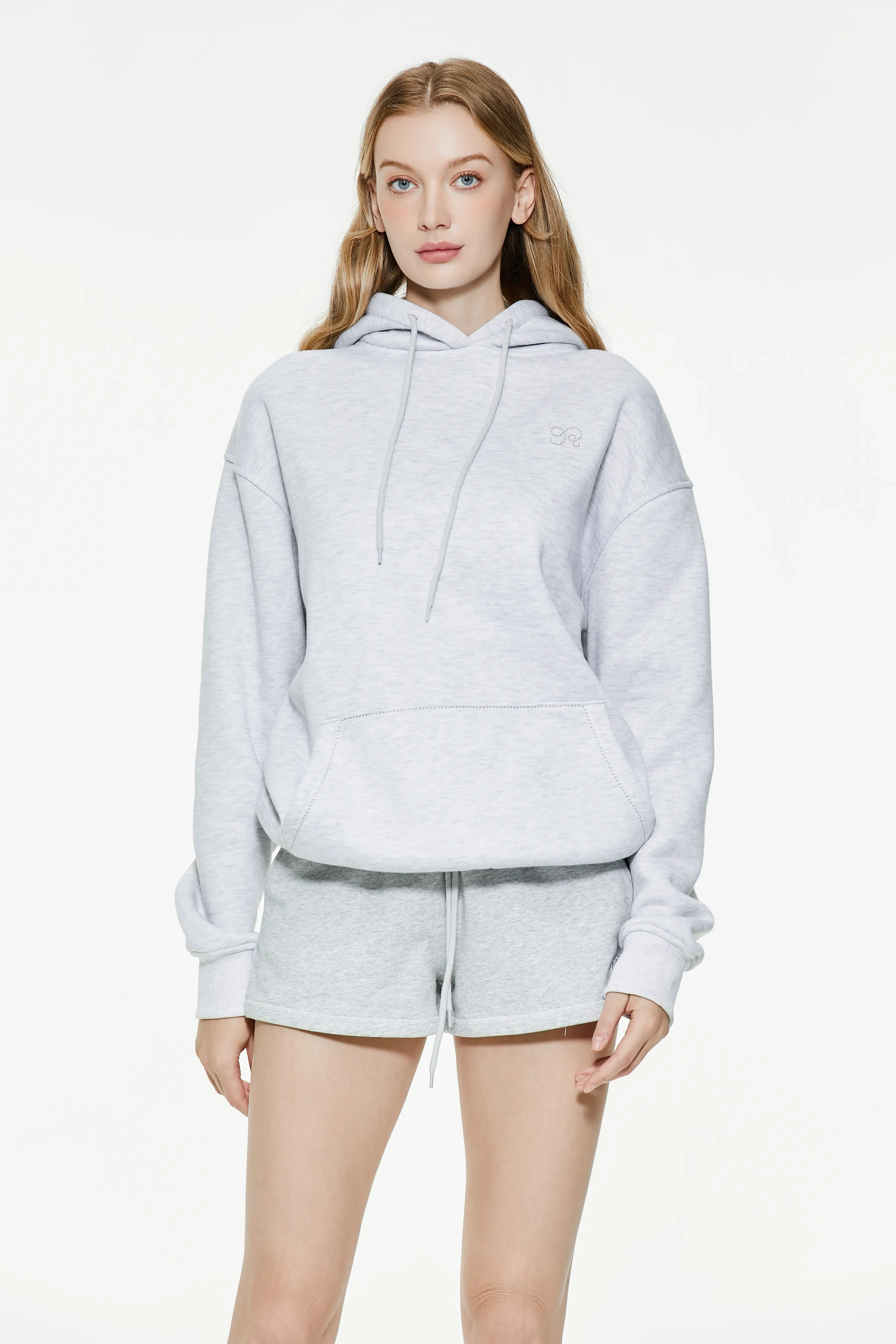 Basic hooded sweatshirt