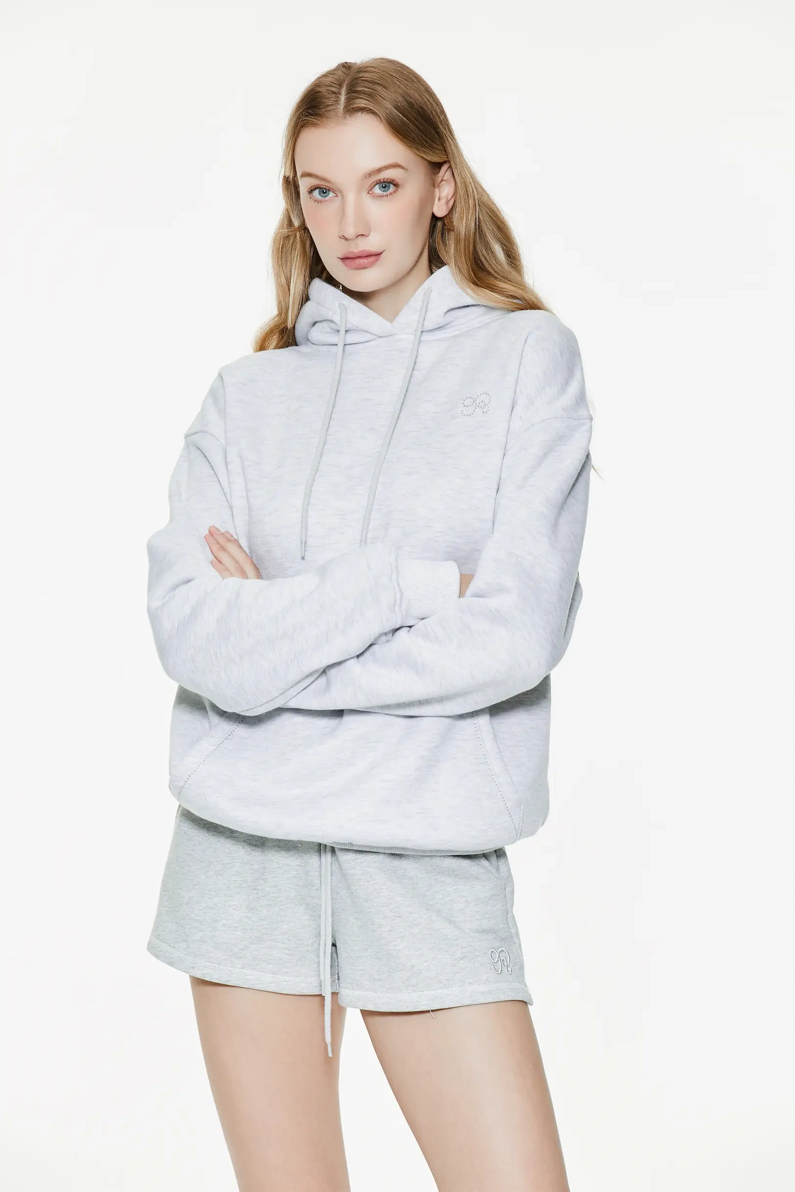 Basic hooded sweatshirt