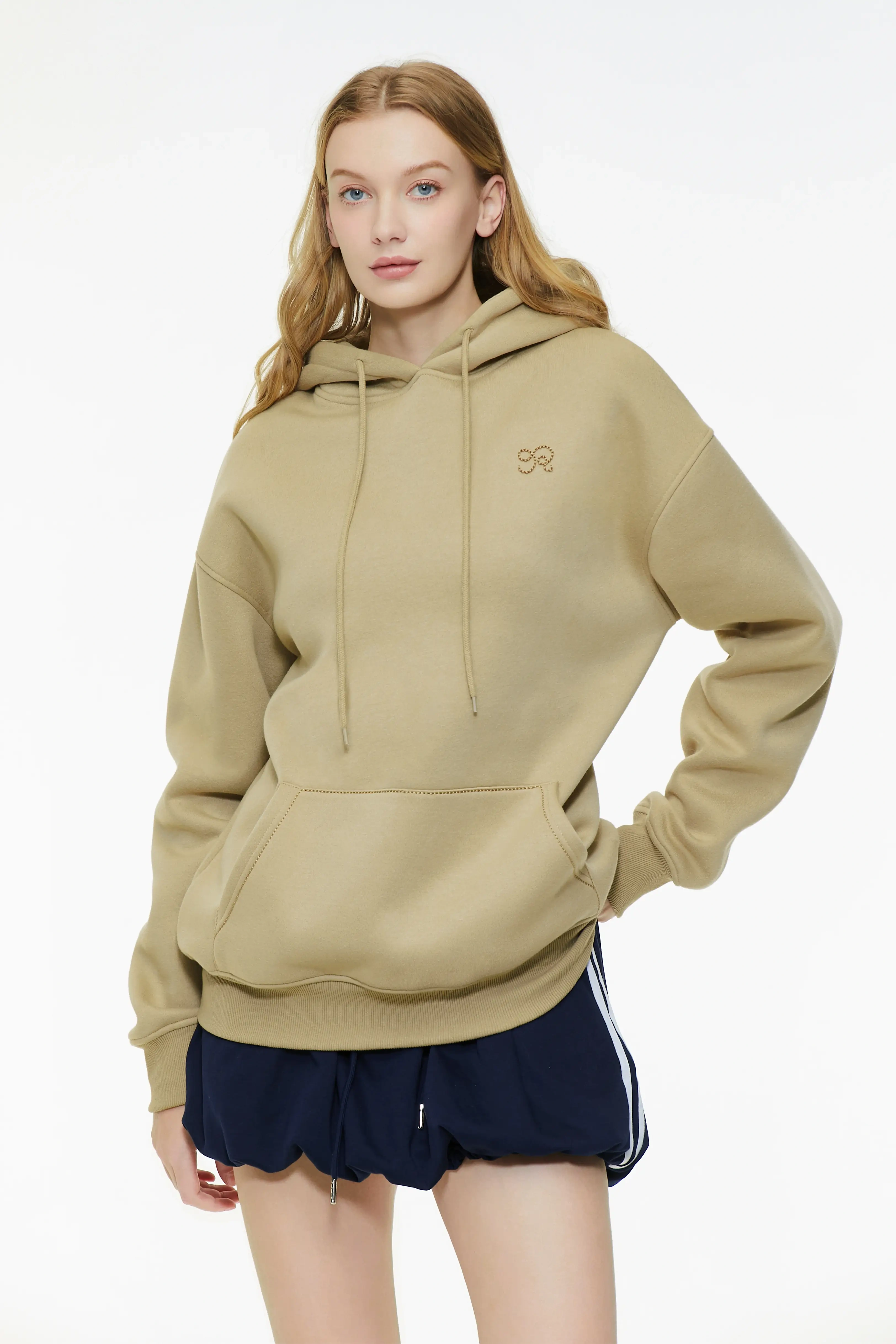 Basic hooded sweatshirt