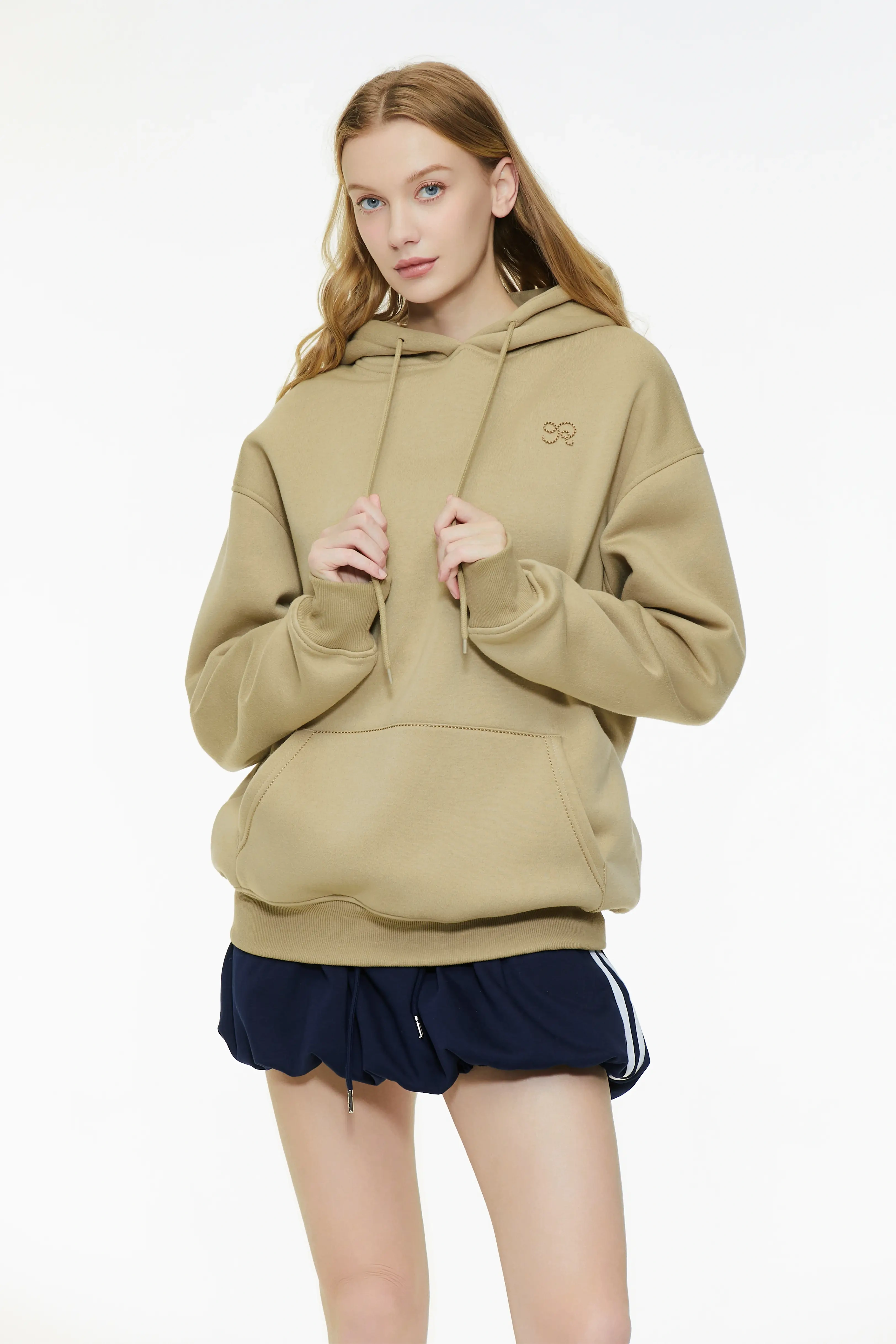 Basic hooded sweatshirt
