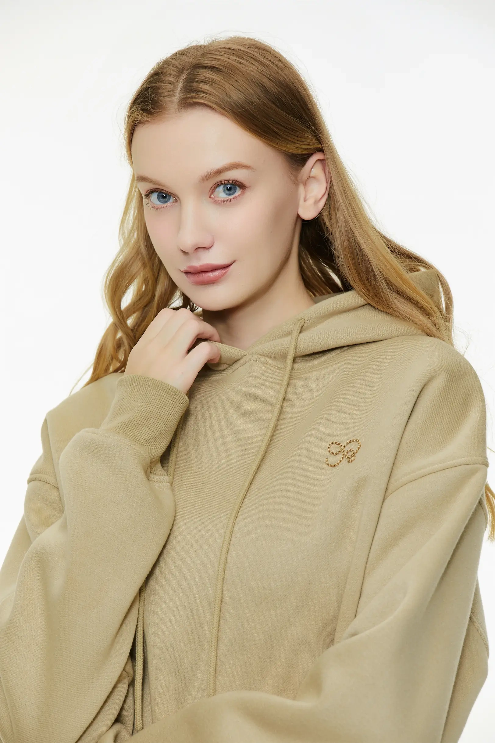 Basic hooded sweatshirt