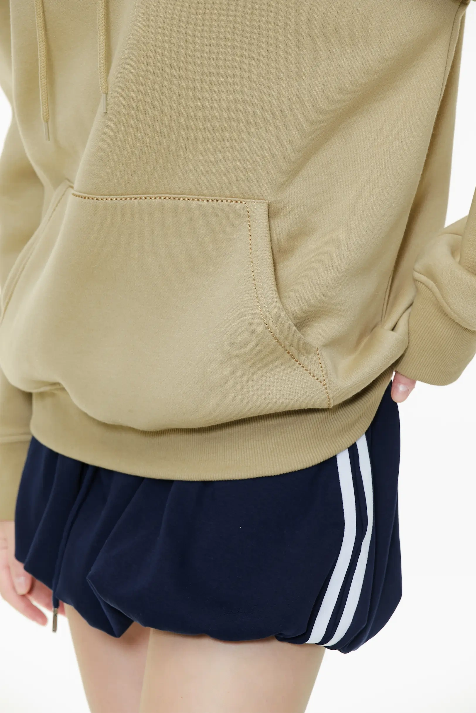 Basic hooded sweatshirt