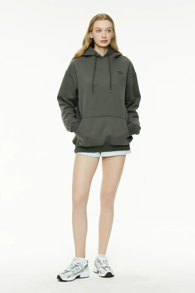 Basic hooded sweatshirt