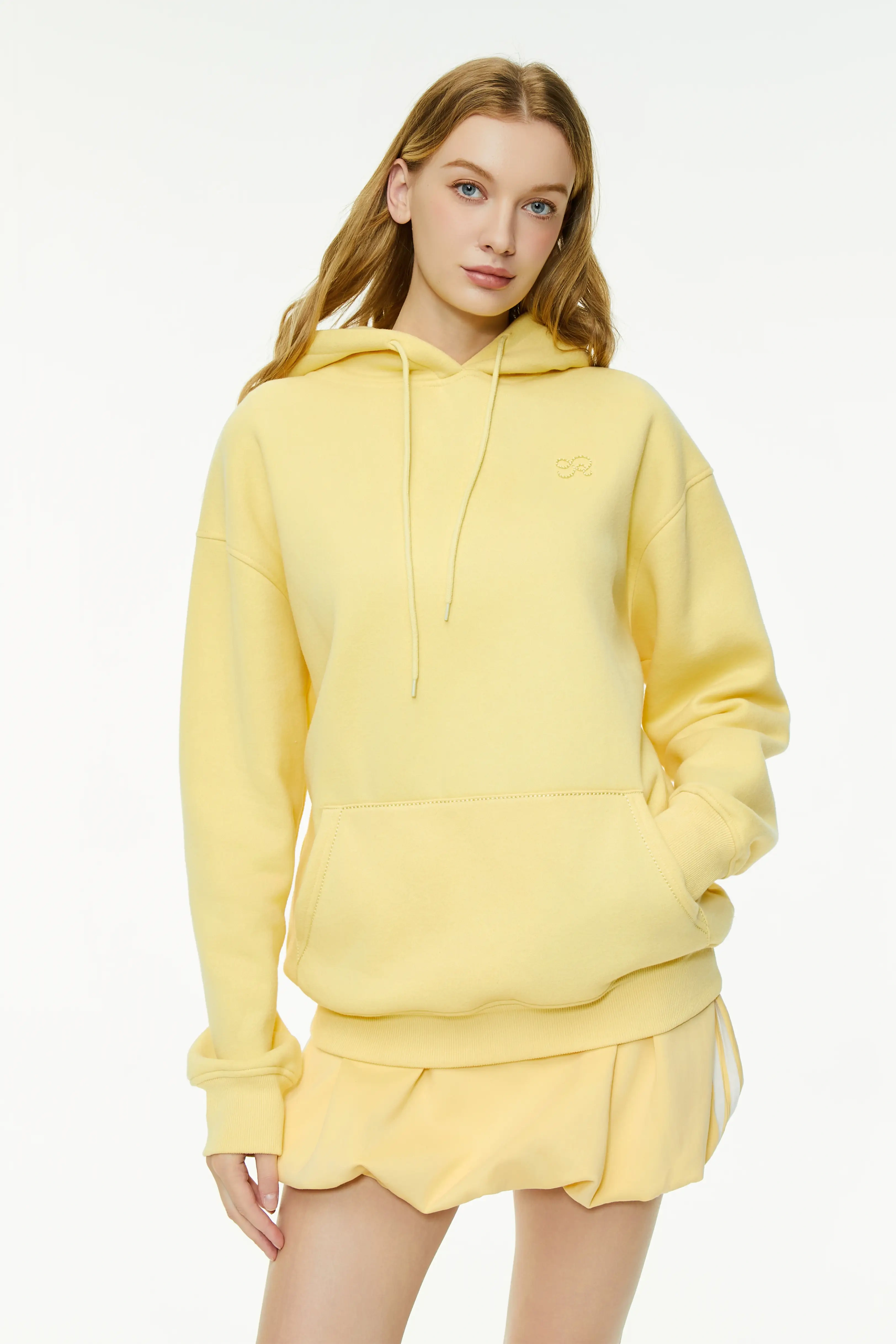 Basic hooded sweatshirt
