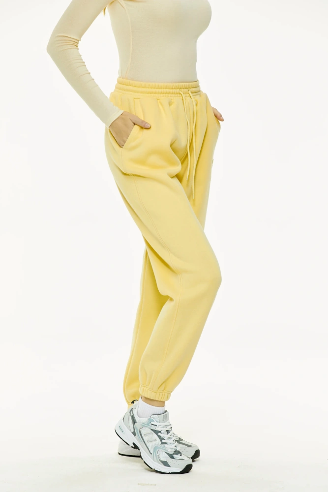 Casual loose-fitting sports pants