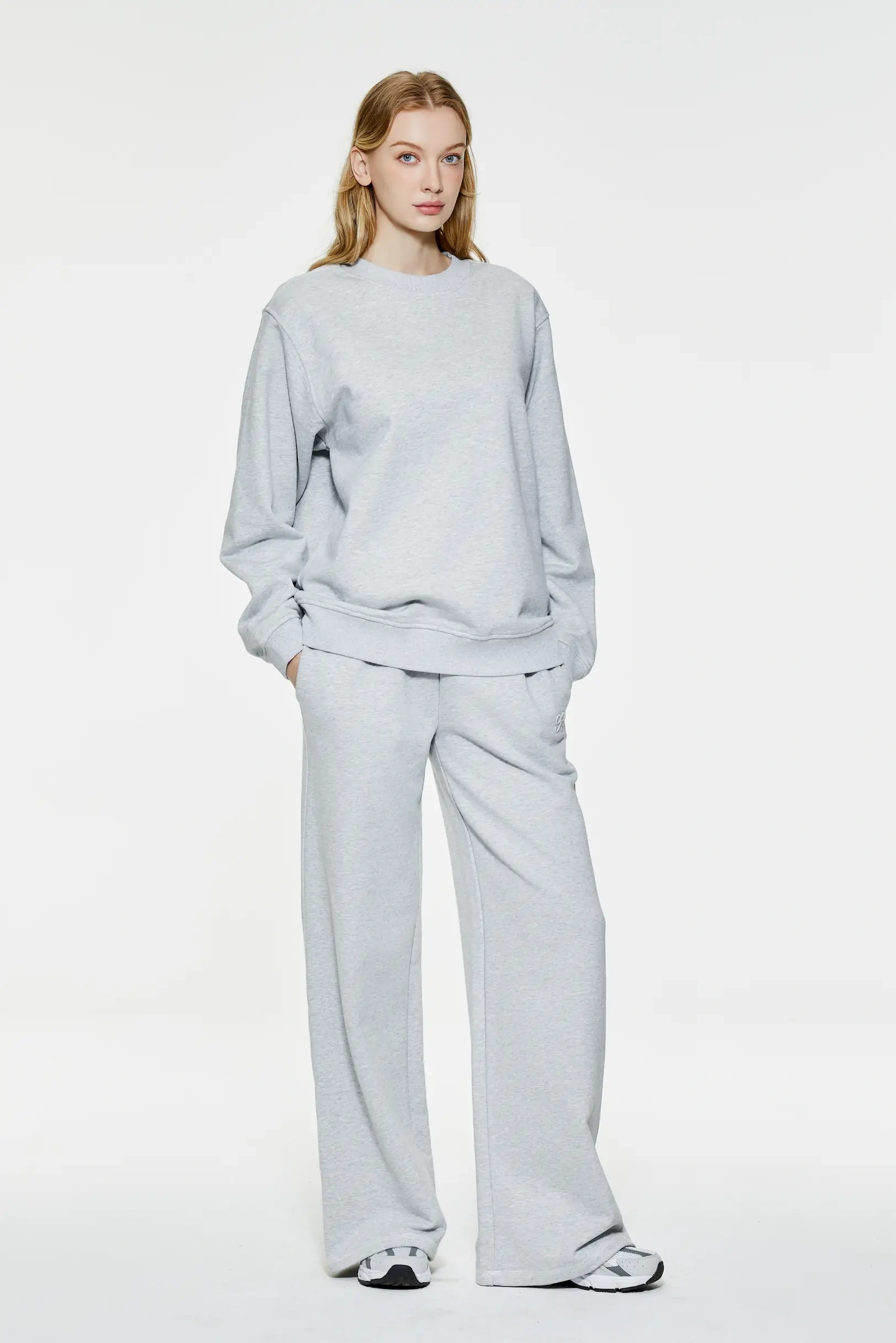 Multi-color basic sweatshirt