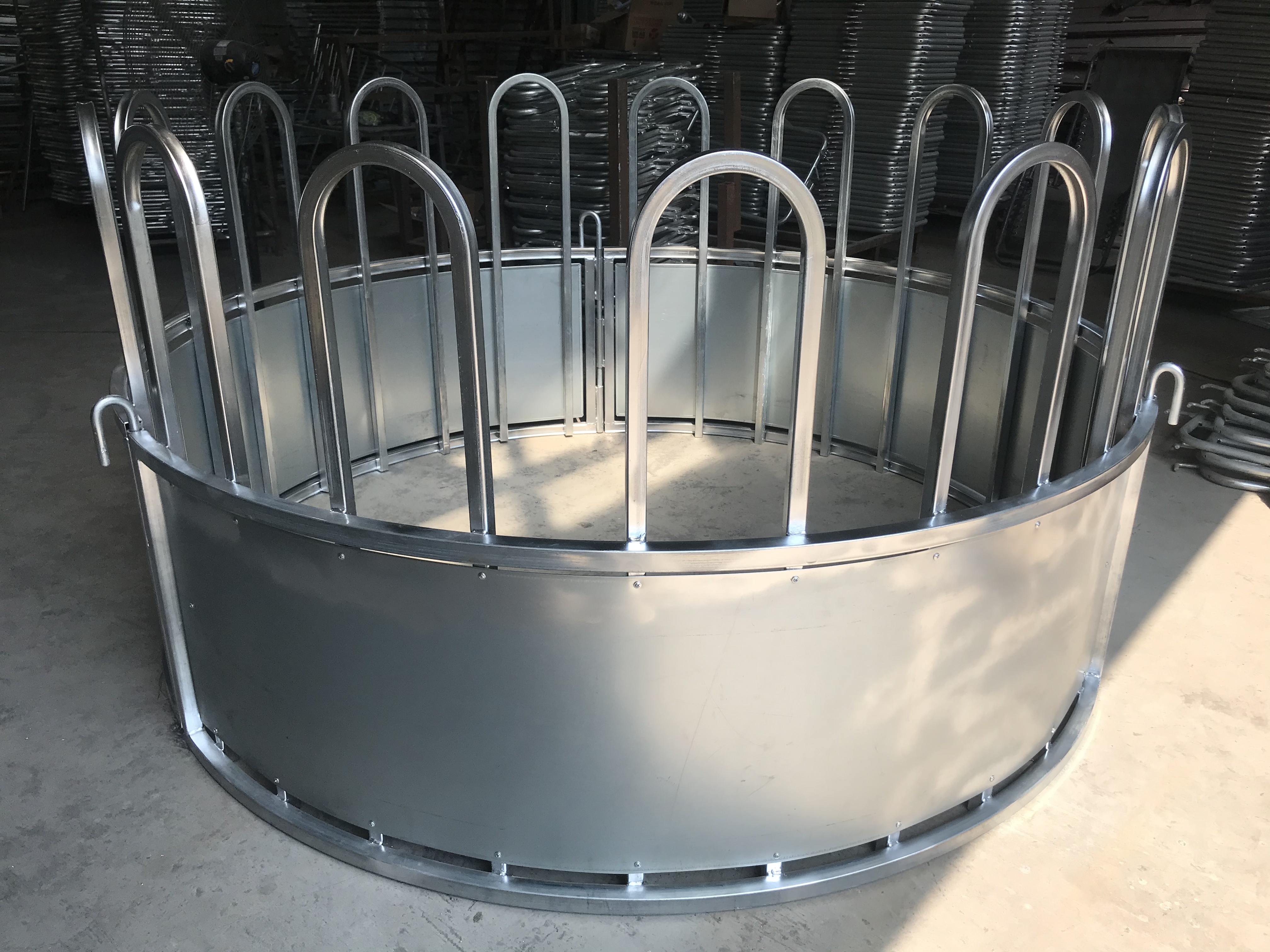 Round Hay Feeders