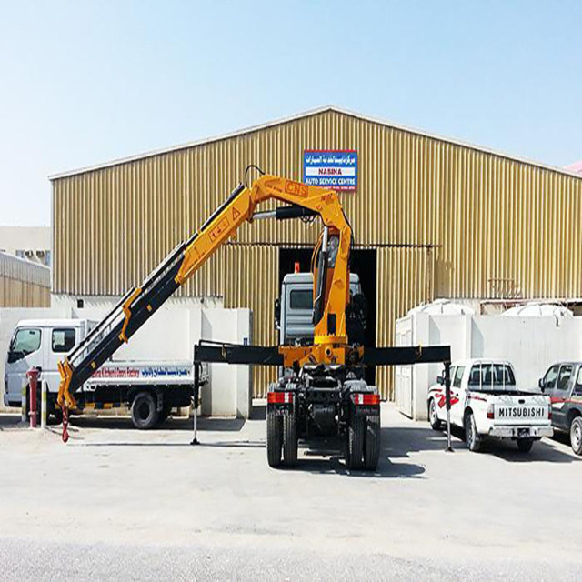 Hot Sale Cns 25 Ton Heavy Duty Hydraulic Folding Arm Knuckle Boom Truck Large Crane