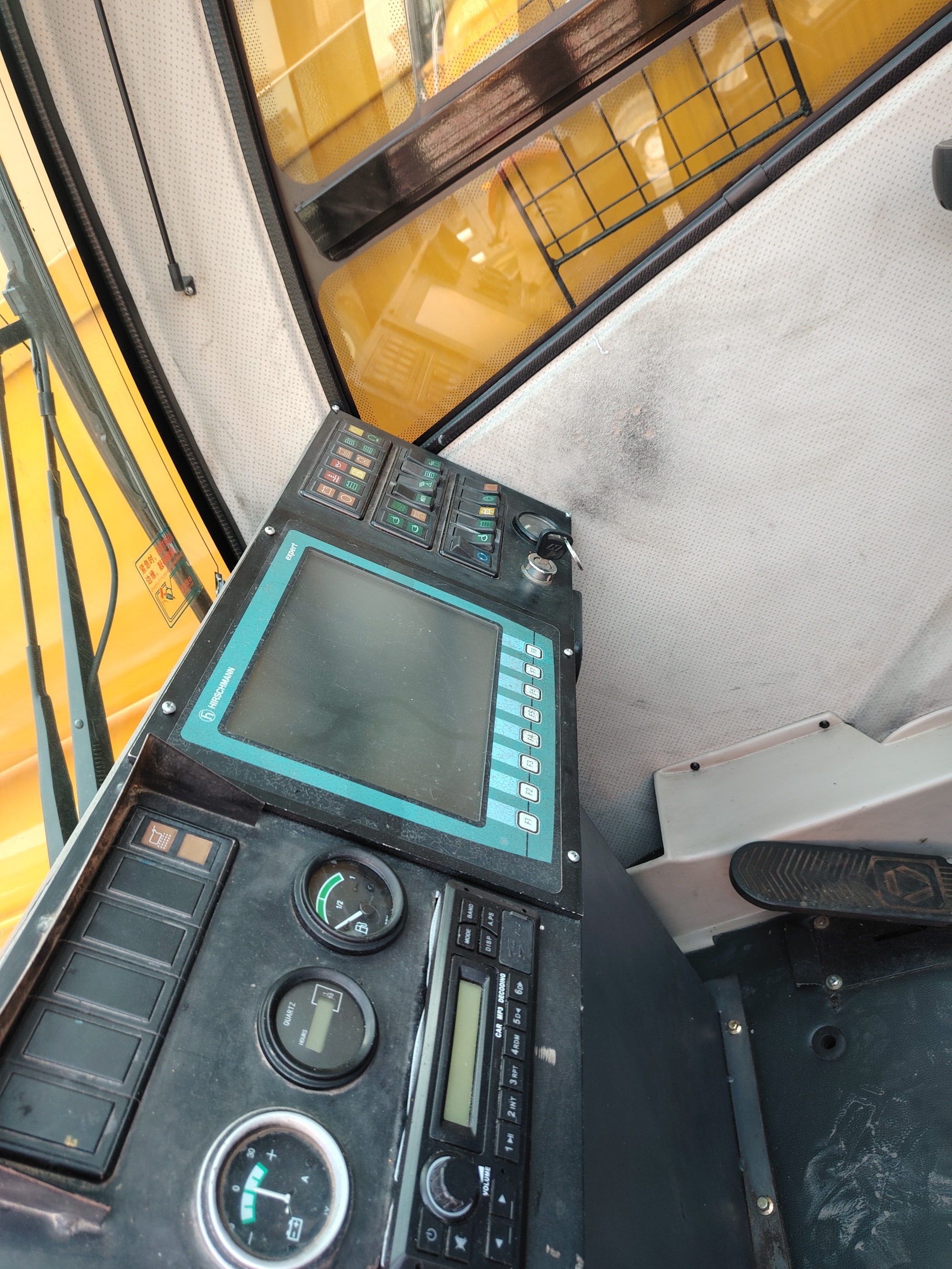 Top Brand Xc (MG) Official Used 300 Ton All Terrain Crane Second Hand Xca300 Truck Crane Good Condition Mobile Crane for Sale