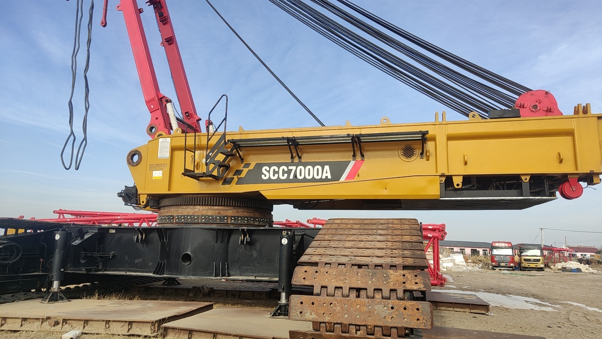 Second Hand Crawler Crane San-Y Scc7000A Crawler Crane 700 Tons Lifting Capacity Good Condition Used Crane Low Price