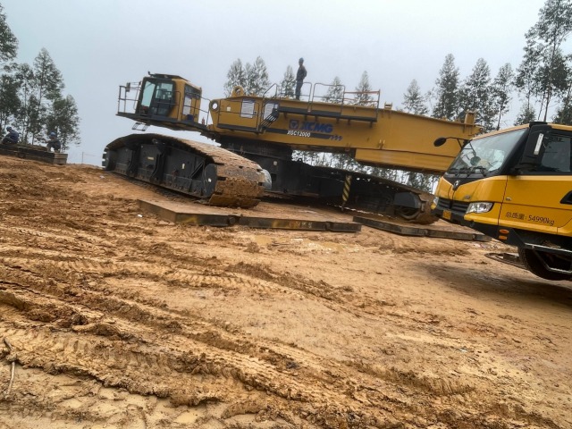 Xc (MG) Used Crawler Crane Xgc800 Second Hand 800ton Crawler Crane with CE Certification Good Price for Sale