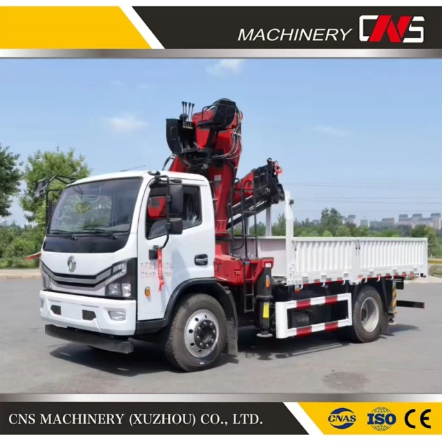 Factory in Stock 6.3 Ton Hydraulic Knuckle Boom New Truck Crane Folding Arm Truck Mounted Crane High Quality Mobile Crane