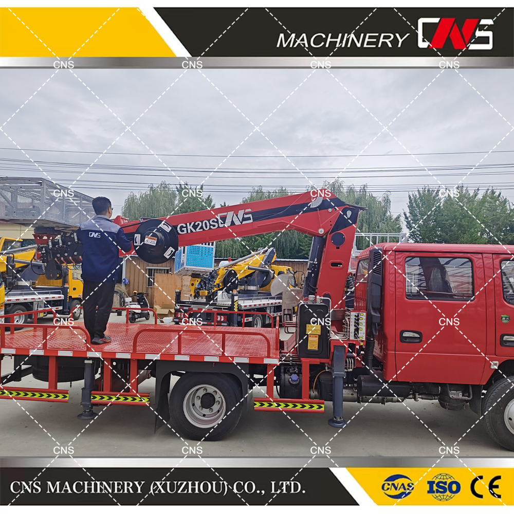 High Quality Manlift Aerial Work Platform Hydraulic Telescopic Boom Aerial Work Crane with Bucket for Hot Sale