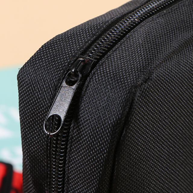 Travel Bag - Lightweight nylon gym bag  - Portable travel duffel  - Detachable shoulder strap bag  - Water-resistant sport tote  - Retro style barrel bag  - Casual crossbody duffel  - Small weekend travel bag