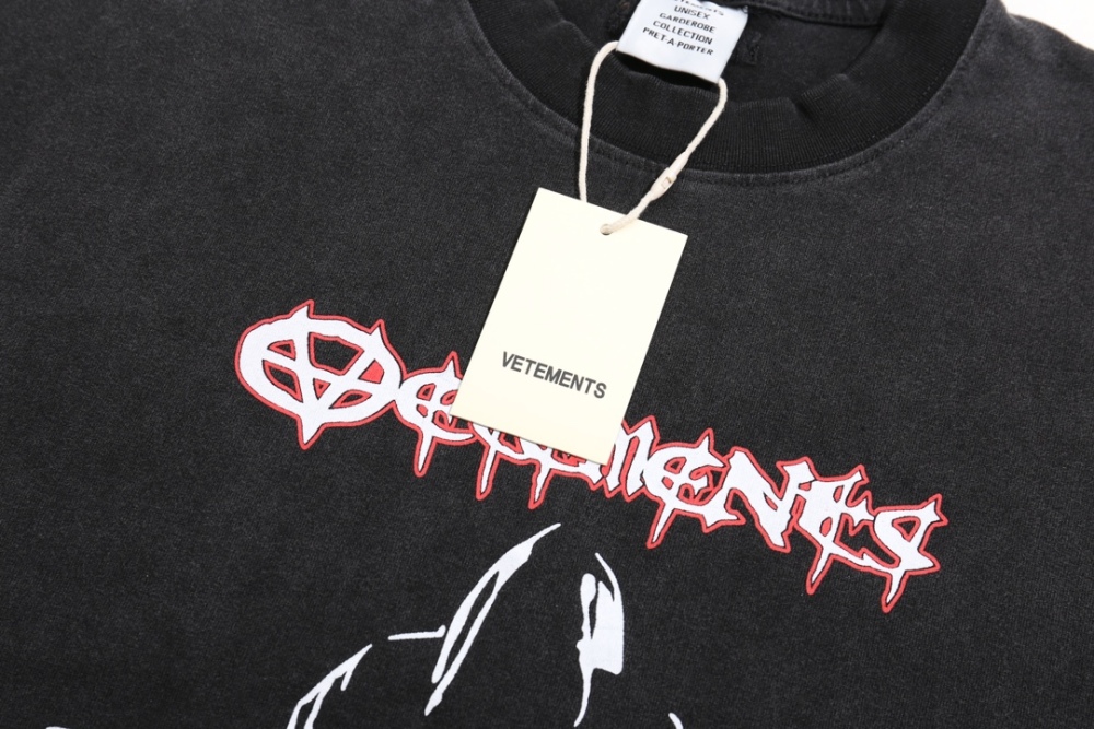 ФУТБОЛКИ Vetements