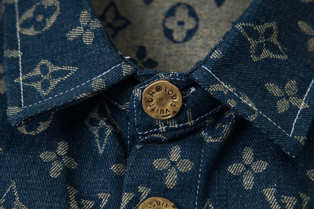 КУРТКИ  Louis Vuitton