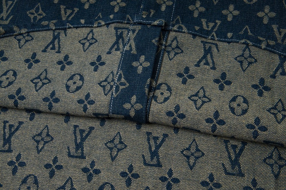 КУРТКИ  Louis Vuitton