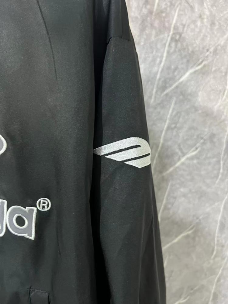 КУРТКИ Balenciaga