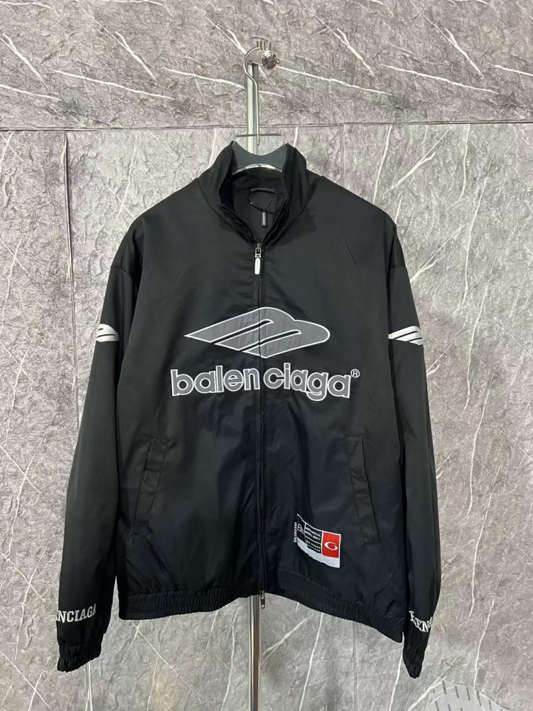 КУРТКИ Balenciaga