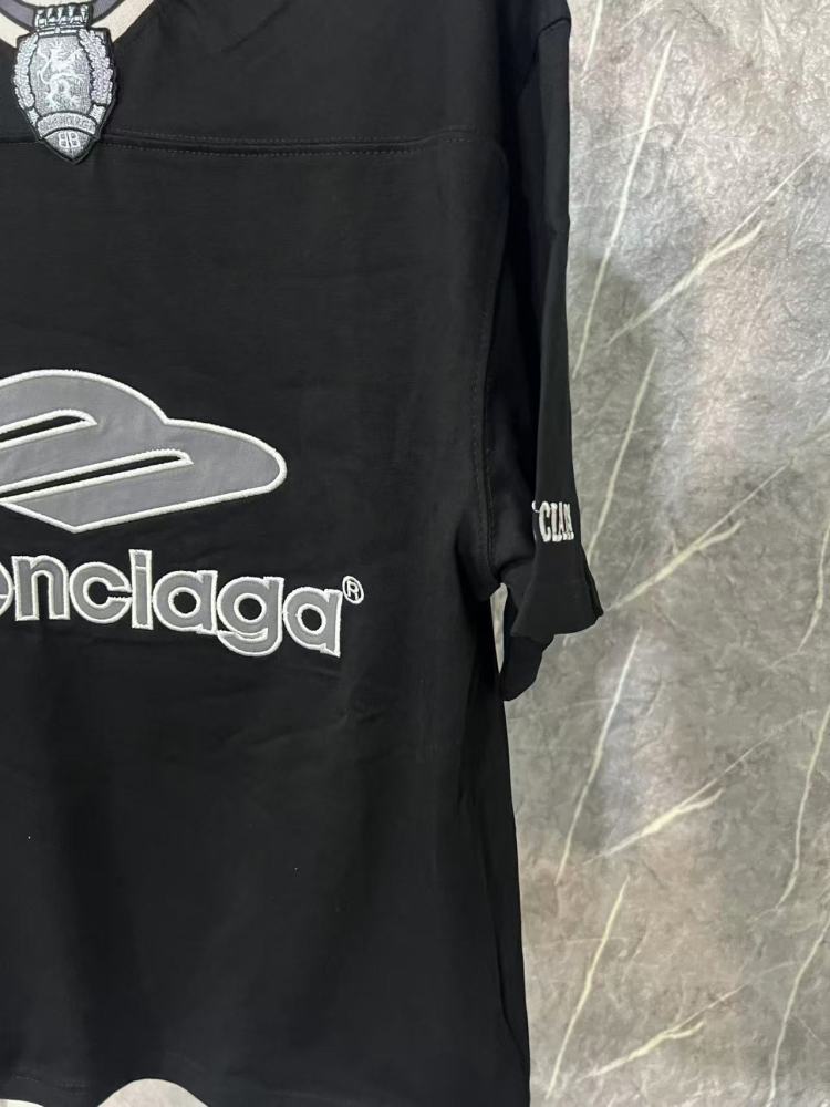 ФУТБОЛКИ Balenciaga