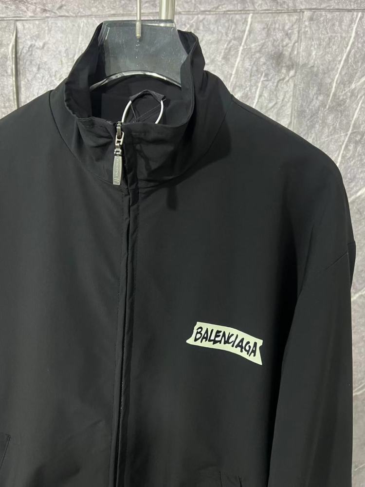 КУРТКИ Balenciaga
