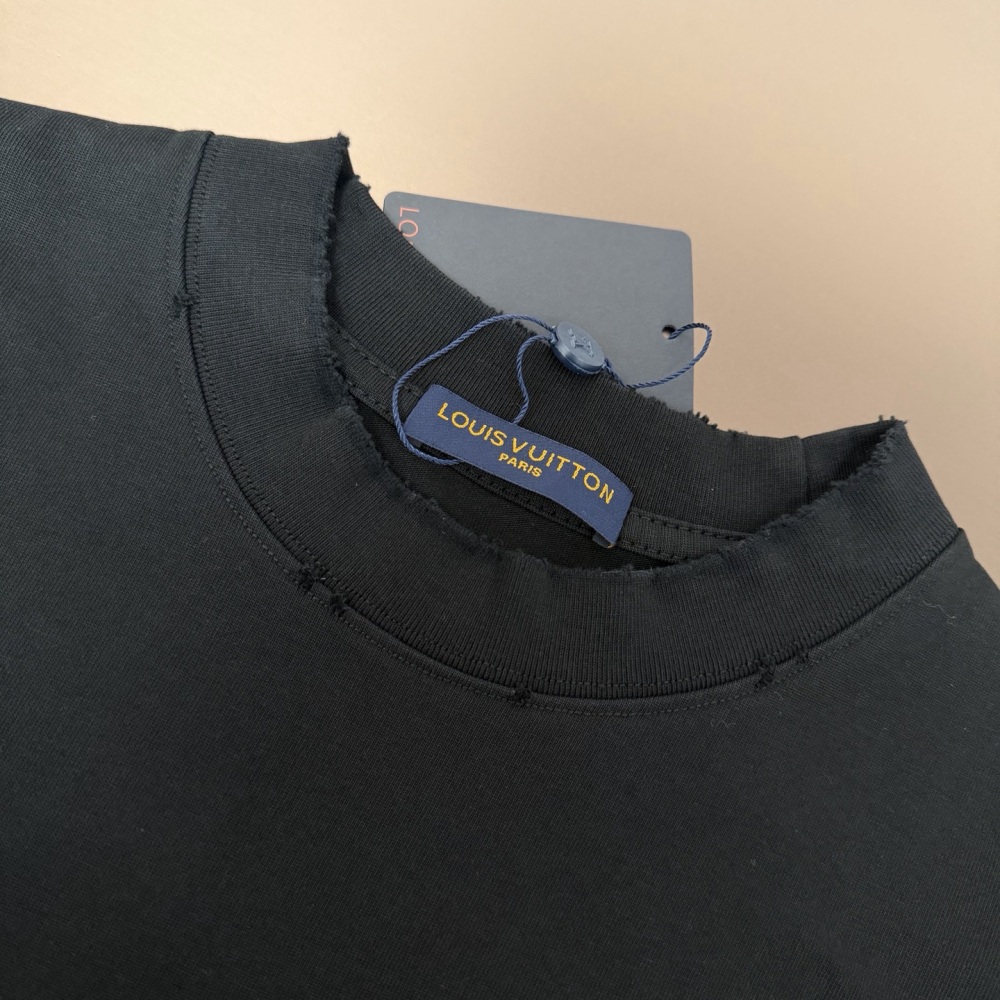 ФУТБОЛКИ Louis Vuitton