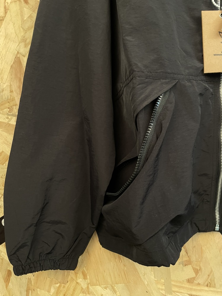 КУРТКИ STUSSY