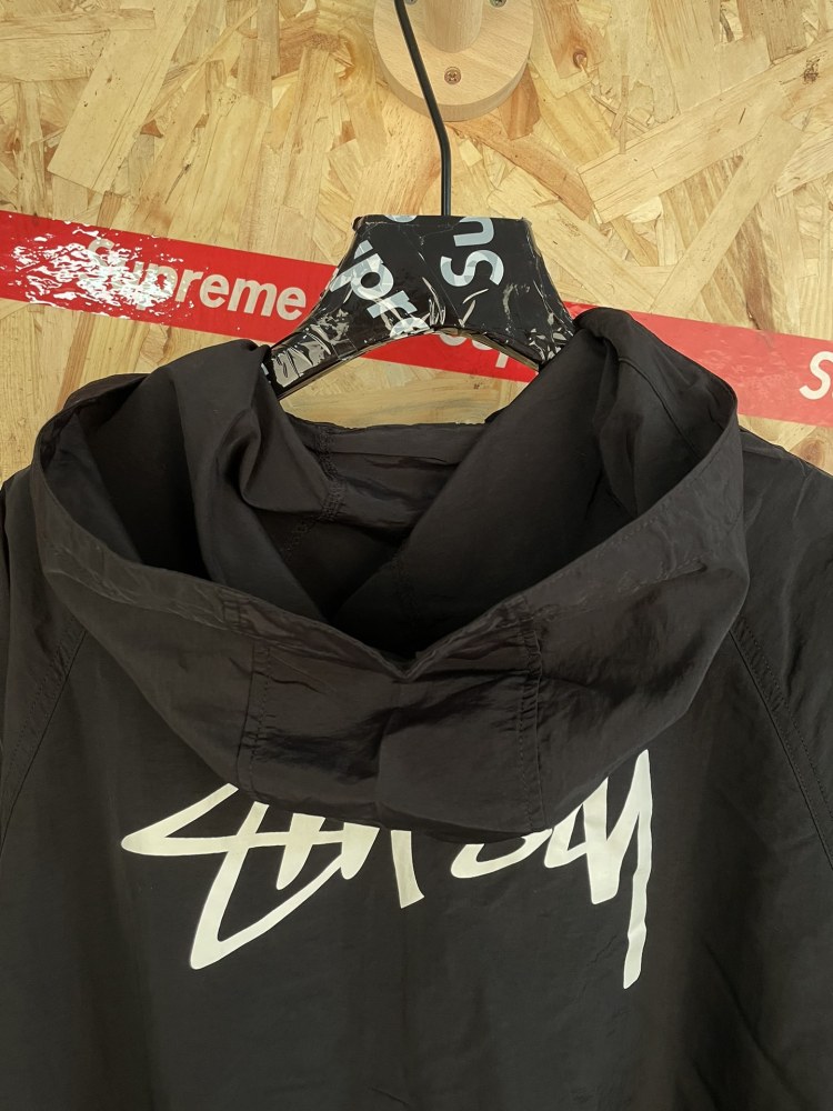 КУРТКИ STUSSY