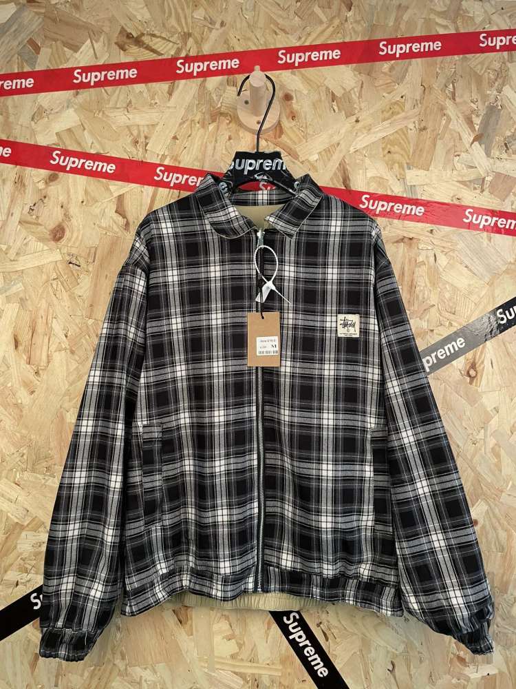 КУРТКИ STUSSY