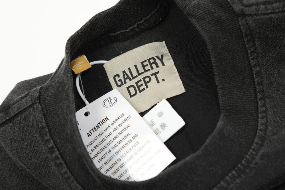 ФУТБОЛКИ Gallery Dept