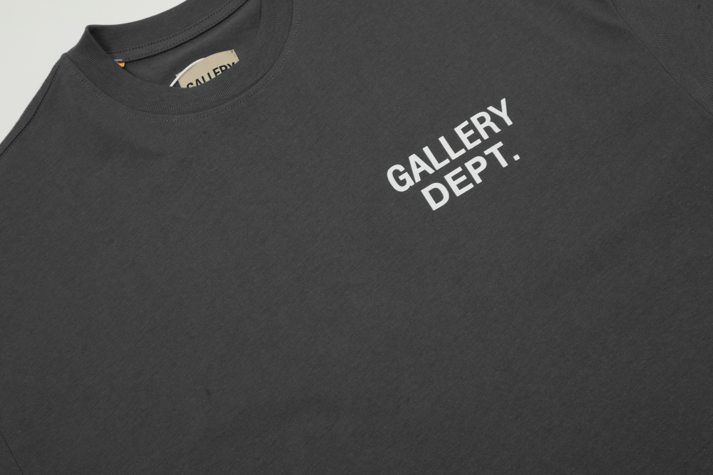 ФУТБОЛКИ Gallery Dept