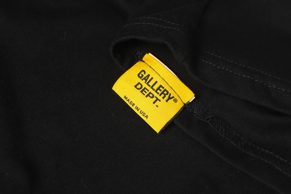 ФУТБОЛКИ Gallery Dept