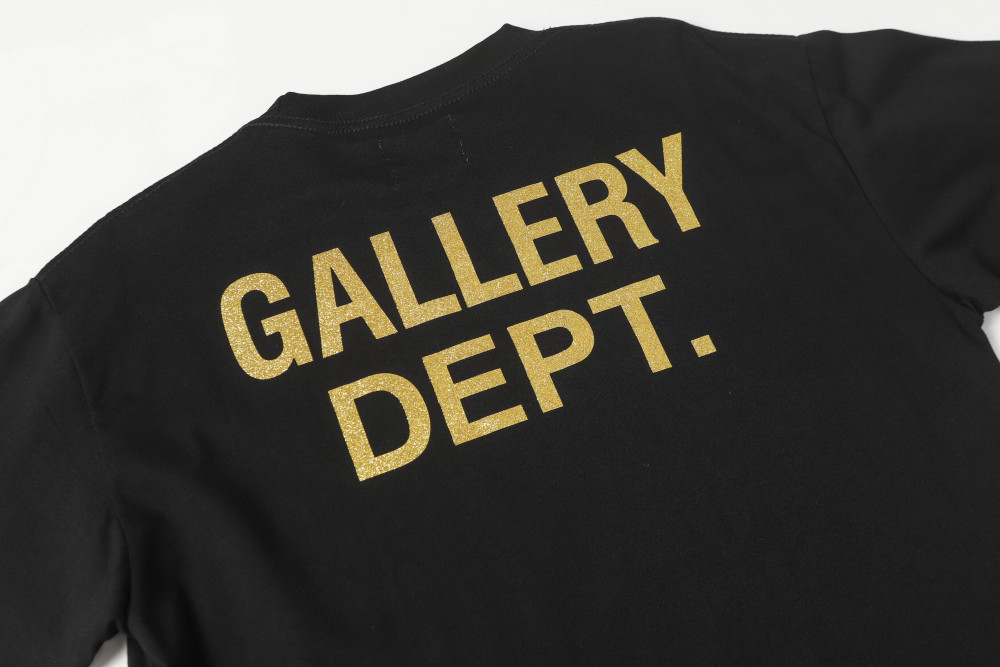 ФУТБОЛКИ Gallery Dept