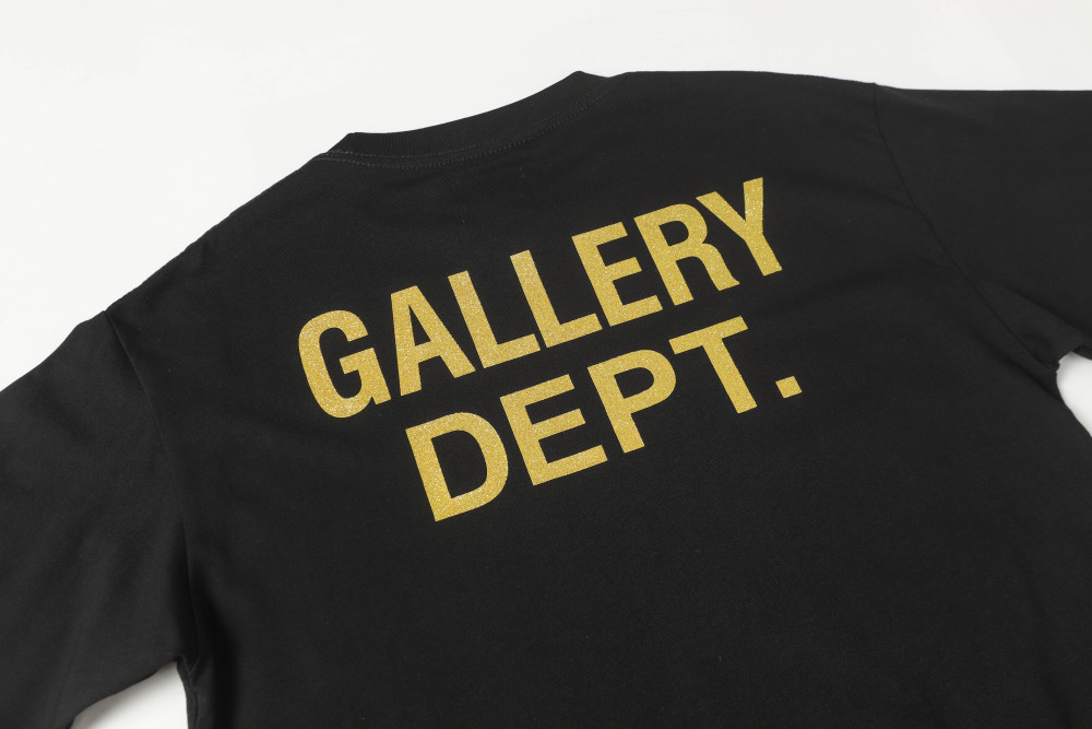 ФУТБОЛКИ Gallery Dept
