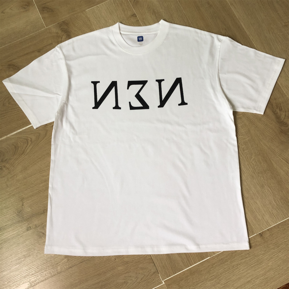 ФУТБОЛКИ YZY