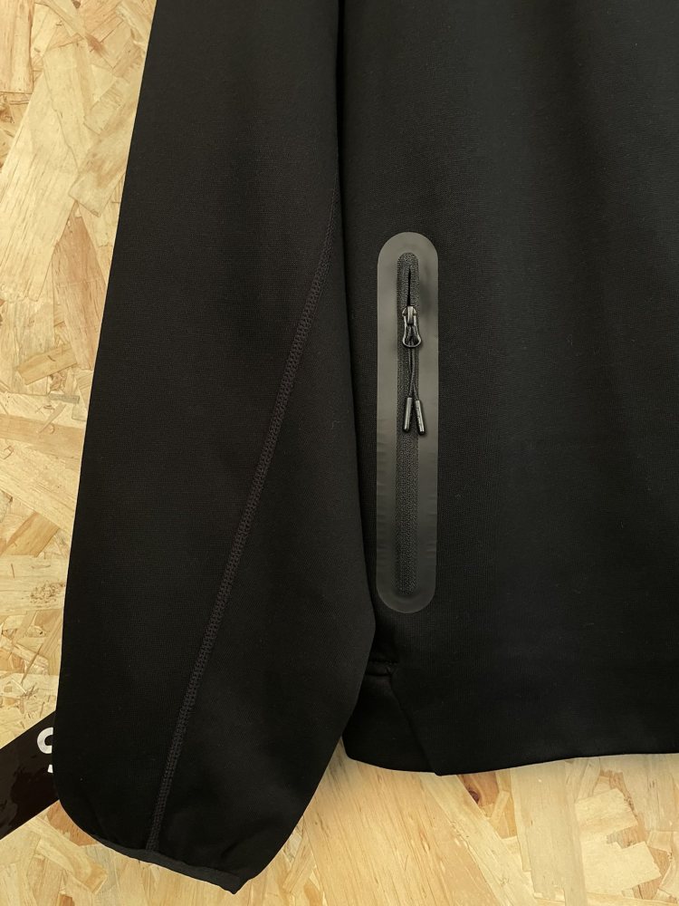 ХУДИ Supreme