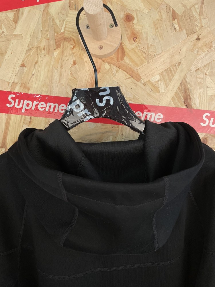 ХУДИ Supreme