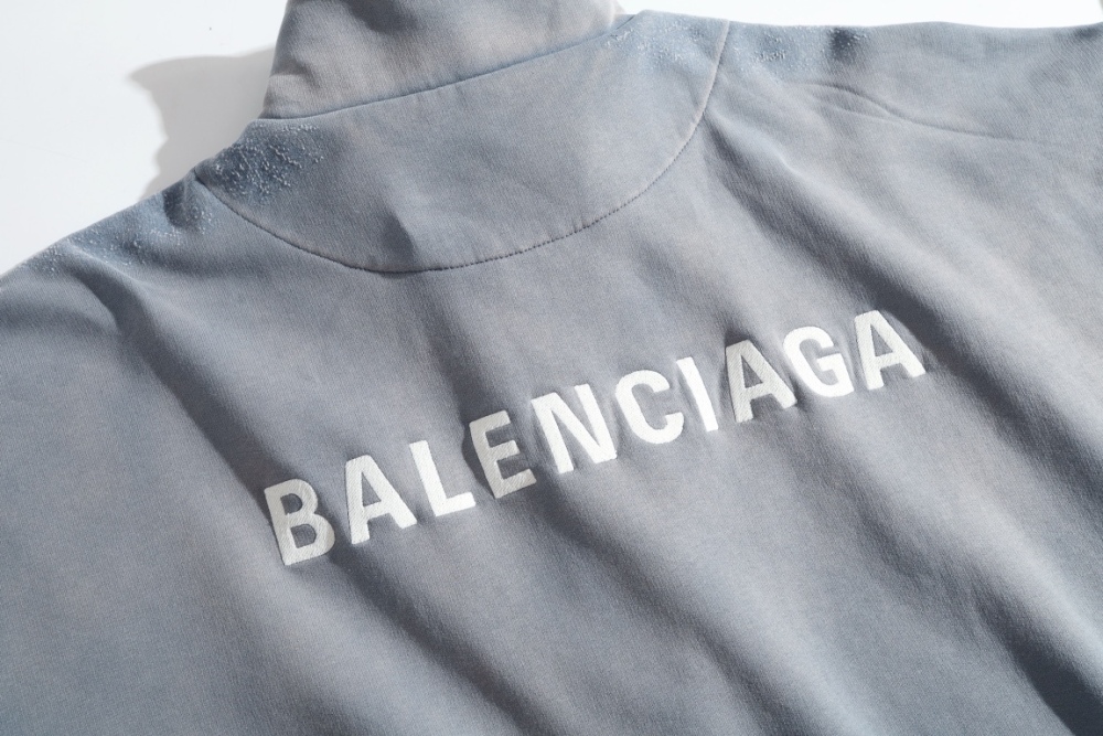 КУРТКИ Balenciaga