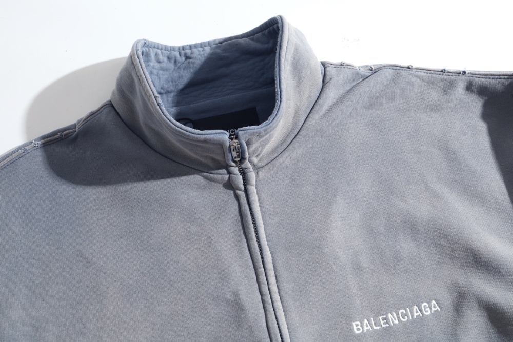 КУРТКИ Balenciaga