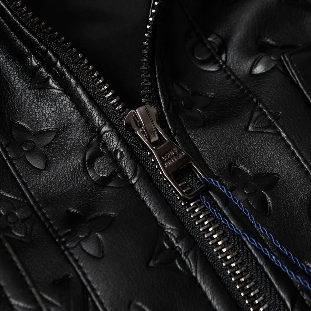 КУРТКИ Louis Vuitton