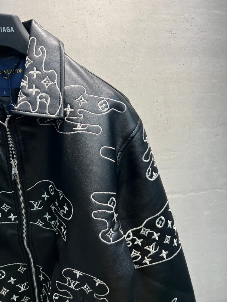 КУРТКИ Louis Vuitton