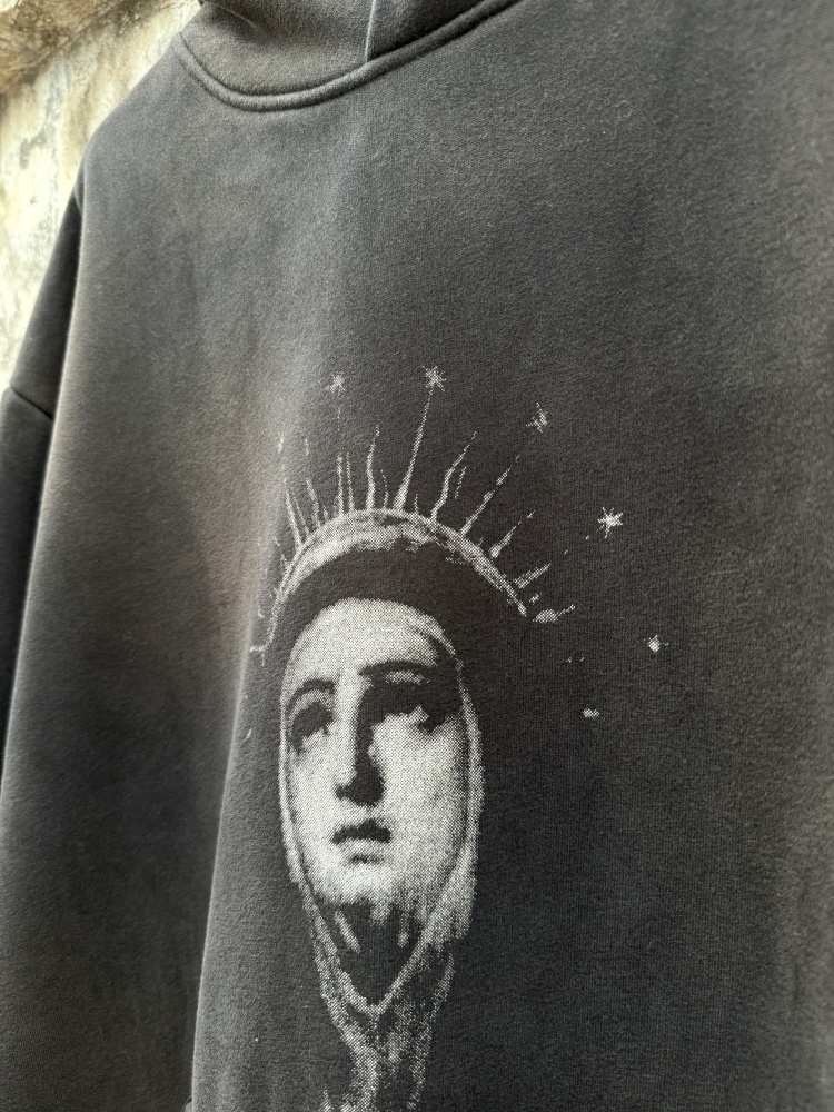 ХУДИ Pray