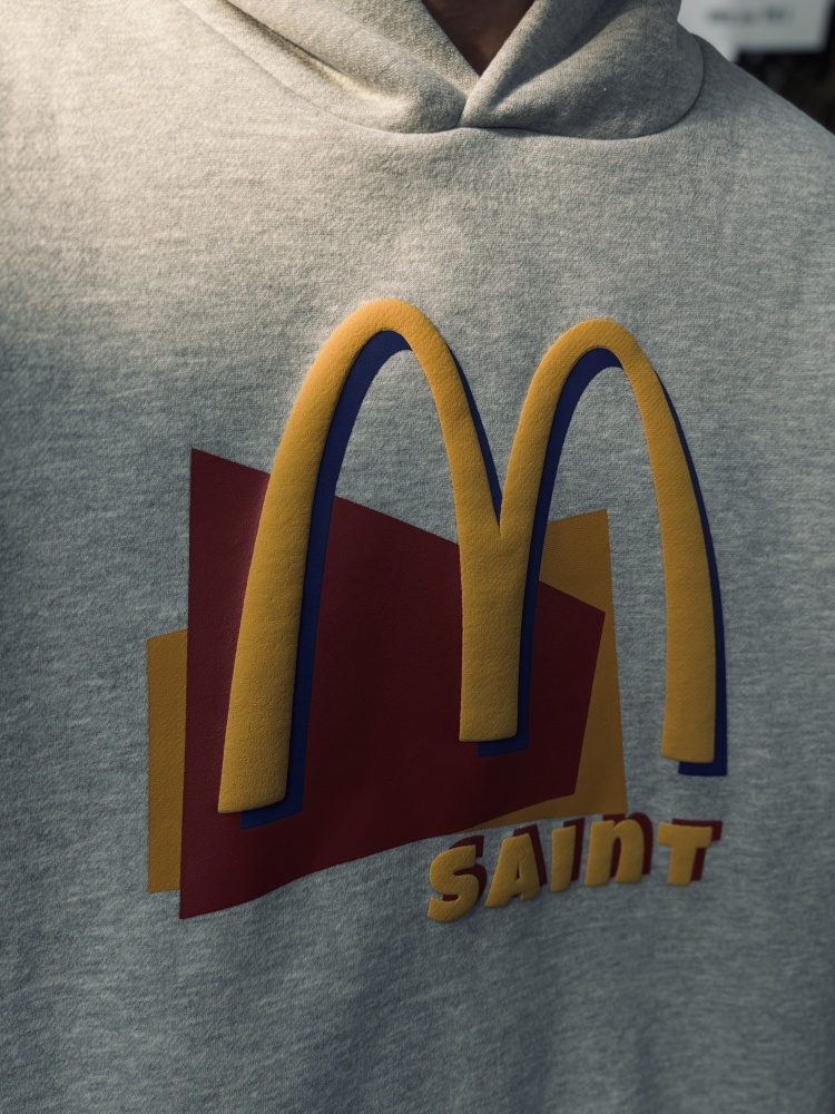 ХУДИ Saint