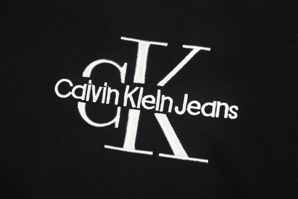 ХУДИ Calvin Klein
