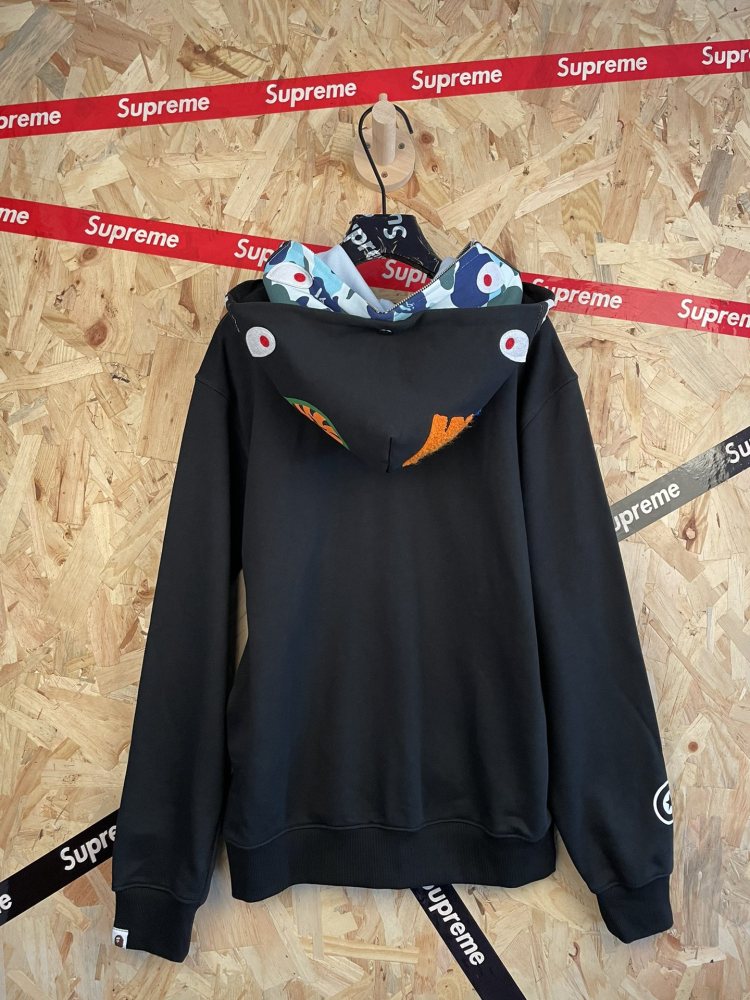 ХУДИ Bape