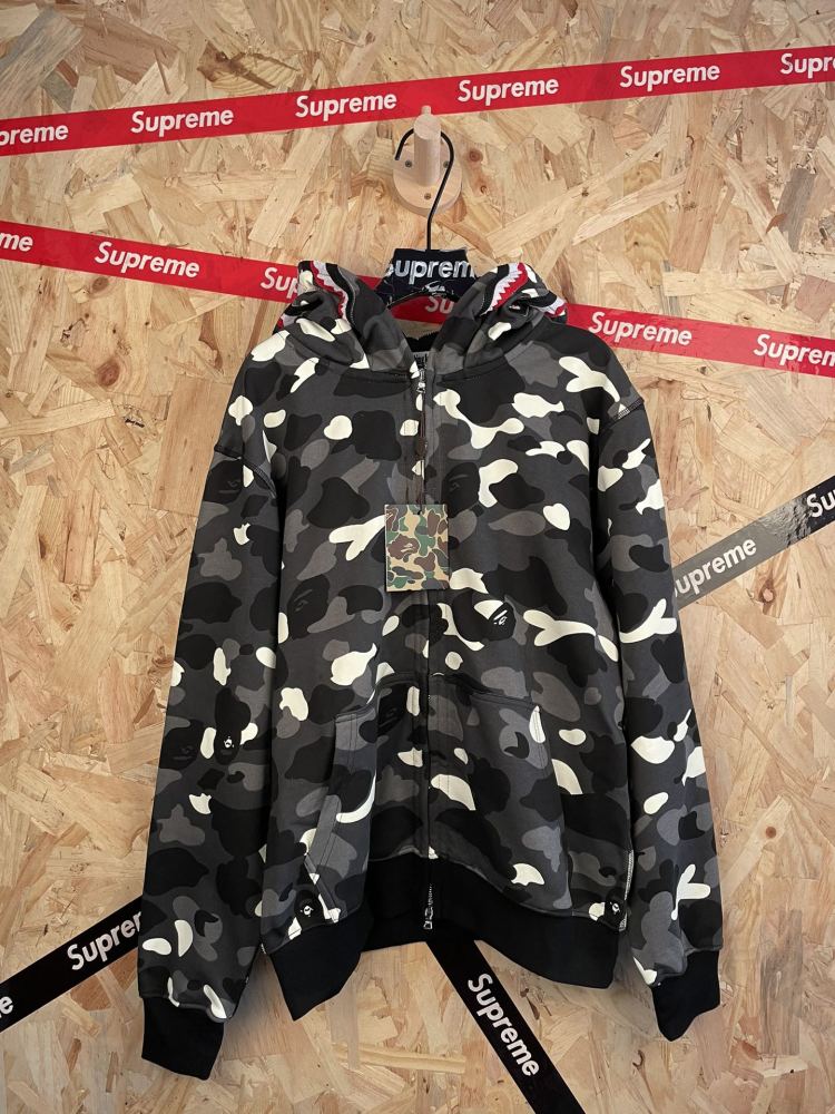 ХУДИ Bape