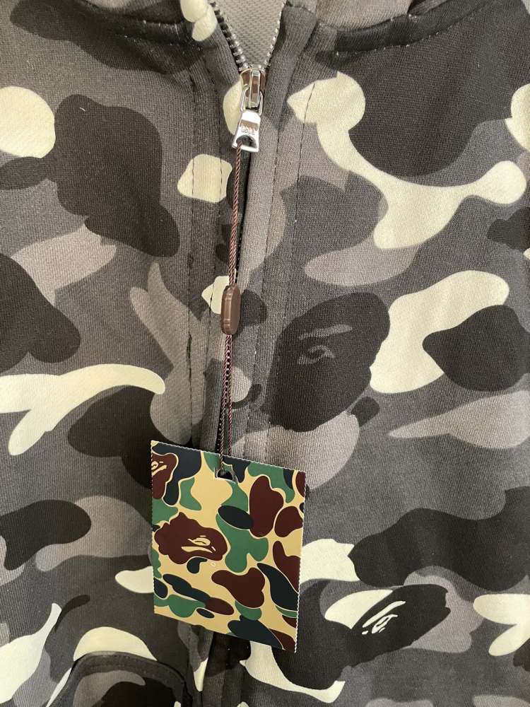 ХУДИ Bape