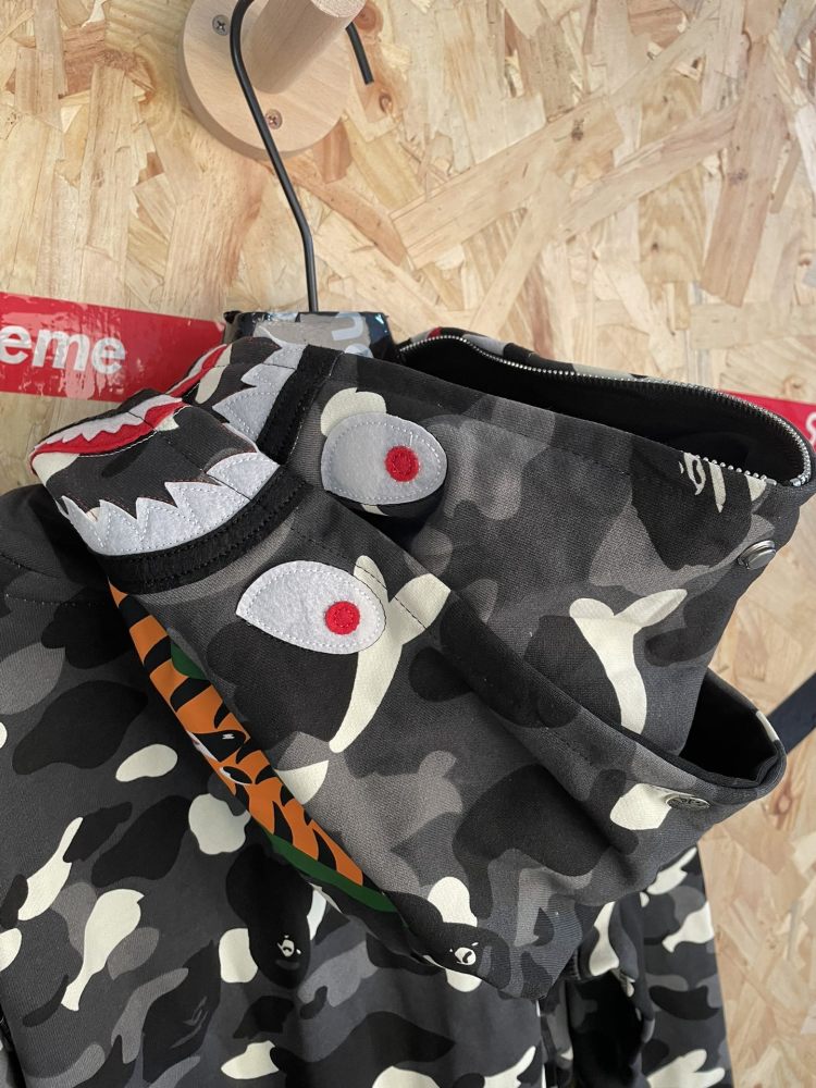 ХУДИ Bape